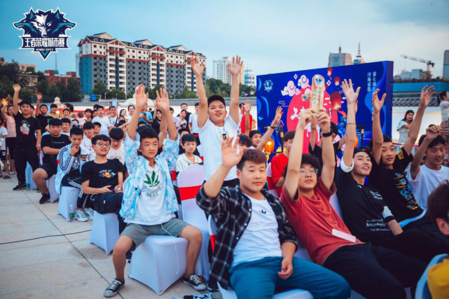 LPL紧急通知：7.16 OMG vs FPX的比赛因疫情延后