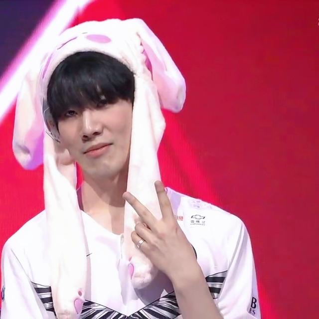 为什么高手一直在弃牌（顶级玩家为何频频弃牌）